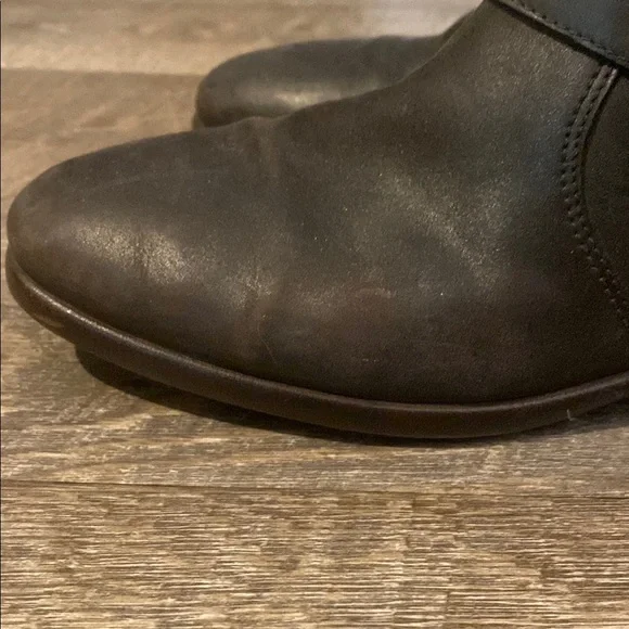 UGG Brown Leather MOTO Boots with Buckle Straps - Picture 6 of 16